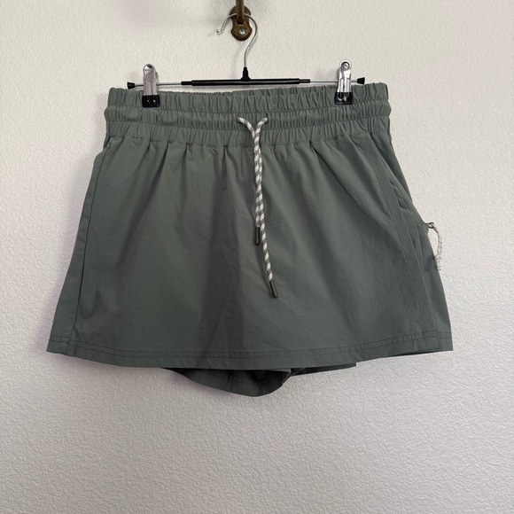 Avalanche Skort 2 in 1 Skirt Medium - Picture 1 of 4